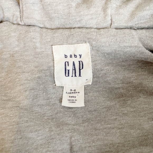 Gap | Baby Gray Sherpa Zip Front Body Suit | Size: 3-6M - Picture 4 of 7